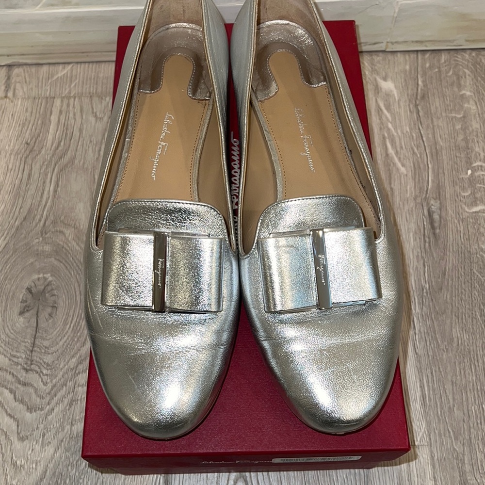Salvatore Ferragamo metallic bow loafers